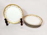 Jogo de 6 Pratos de Sobremesa em Porcelana Real Borda  realçadpo com ouro e flores  Medida: 19 cm diametro
