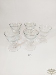 Jogo de 5 Taças de Coquetel de Camarão em Cristal com recipientes Similares. Medida: 13 cm altura x 10 cm diametro. 2 recipiente com bicado