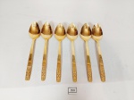 Jogo de 6 Colheres Sobremesa em Metal Dourado  Oriental Cabo trabalhado Medida 16 cm