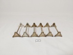 Jogo de 6 Descansos de talher em prata 90 formato triangulo, marcado na base