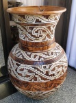 Belíssimo e Grande Vaso em Cerâmica Marajoara . Mede: 77x40 cm 