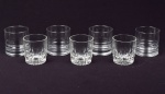 Imponente Lote com sete copos para whisky em vidro, sendo: Três de um modelo quatro de outro. Med.: 9 cm.Excelente oportunidade.