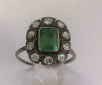 Antigo anel ouro baixo - aro 16 - esmeralda - 1 ct -10 brilhantes  - 2,82g