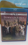 DVD:  DOWNTON ABBEY, 2 SEASON -  3 DVDs EM ÓTIMO ESTADO GERAL
