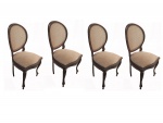 Quatro cadeiras medalhão com encosto em palmilha indiana e assento forrado em tecido, o  tecido de todas elas manchado, 50 x 50, Alt. 100  cm.