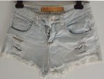 Shorts by  Redley, em Jeans customizado em destroier, Tam. 38. 