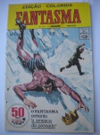 HQ - FANTASMA - EDIÇÃO COLORIDA - Nº 127 - Sem data - Editora RGE - Formato americano <<<<< Aventura A AMEAÇA DO PASSADO >>>>> Revista em muito bom para ótimo estado de conservação, contendo 36 páginas, em cores. OBS. 4 micro furos e uma pequena broca junto a lombada, sem atingir quadrinhos. 