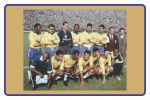 Poster: COPA DO MUNDO 1958 - BRASIL CAMPEÃO - (Copa do Mundo Fifa 1958) - Foto da Seleção Brasileira - Formato 20 cm X 30 cm - Material de procedência brasileira, porém a reprodução fotográfica é de poster publicado nos Estados Unidos, sem identificação de data. Ótimo estado de conservação.