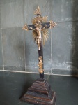 Arte Sacra - ANTIGO E RARO CRUCIFIXO EM MADEIRA E METAL - Medidas: 34 cm altura X 13 cm de base - #-13 - Muito bem conservado.