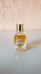 Pequeno frasco de perfume francês, Interdit Givenchy. Altura: 5cm