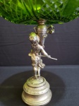 Objetos Decoração - CENTENÁRIA FRUTEIRO ESBERRARD - De vidrão verde com escultura espessuras a prata. ALTURA TOTAL: 26 cm - BOCA: 21 cm - BASE: 9 cm.