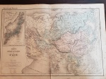 ATLAS GROSSELIN-DELAMARCHE - DE GEOGRAFIA, FÍSICA, POLÍTICA E HISTÓRIA, seus criadores foram, Augustin Grosselin (1800-1878) e Alexandre Delamarche (1815-1884). Esse é um mapa francês representando o mundo do século XVIII, mas foi impresso no começo do século XIX, mostra o mapa físico e político da Ásia. Tamanho: 48 x 34 cm.