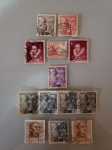 Conjunto com 13 selos da Espanha.