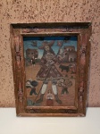 Antiga pintura com características da Escola Cusquenha (SÉC.XVIII/XIX), representando o Santo Isidro Lavrador, padroeiro de Madri. Possui marcas do tempo. Tamanho: 47 x 37cm.