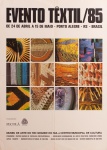 Cartaz. Evento Têxtil/85. Dimensões 64X46cm. Museu de Arte do Rio Grande do Sul e Centro Municipal de Cultura, 24 de abril a 15 de maio de 1985. Marcas do tempo.