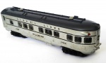 LIONEL TRAINS - Vagão para transporte de passageiros, na cor cinza. Medindo 9 cm x 30 cm x 6 cm.