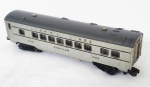 LIONEL TRAINS - Vagão terminal para passageiro, na cor cinza, modelo 2423 hillside. Medindo 9 cm x 28 cm x 6 cm. Não testado.