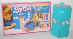 ESTRELA - Barbie: Maleta Lar e Escritório da Barbie anos 80 da estrela. Um prático estojo com dois ambientes: um charme de escritório e um quarto maravilhoso! Faltam alguns acessórios, está acondicionado na caixa original.