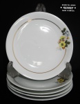 PORCELANA RENNER - Cinco pratos p/ sobremesa em porcelana branca nacional, com pintura de flores e folhagens em policromia, adornada por filete em folha de ouro. Med.: 17,5cm.