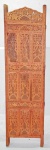 Biombo genuinamente indiano (com selo) em madeira nobre, com entalhes de folhas de parreiras, colmeias, volutas, ramagens e detalhes vazados. Aberto: 180x204cm. Fechado: 180x51cm.