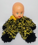 Brinquedo Antigo - Antiga boneca Corpo de Lan e cabeça em plástico rígido - Medida: 34 cm de comp.