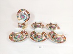 Jogo de 6 Xicaras de Café decorada Aves  e fkores em Porcelana  oriental   Medida: xicara 5 cm x 5 cm e pires 10,5 cm