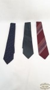 Lote 3 Gravatas Masculinas Sendo 1 Vermelha Brasileira , 1 Verde Italiana e 1 Azul Argentina fibra poliester 10%