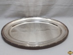 Travessa oval rasa em prata 90 Wolff modelo X. Medindo 56,5cm x 40cm.