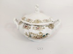 Antiga Sopeira em Porcelana Steatita decorado Aves e Flores. alça trincada e com fio de cabelo Medida: 12 cm x 17 cm