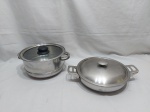 Lote de 2 panelas, caçarolas em aço inox. Medindo a maior 23cm de diâmetro x 5cm de altura.