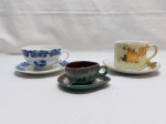 Lote de 2 xícaras de chá e 1 xícara de café em porcelana para coleção.