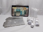 Lote composto de bandeja retangular em madeira laqueada, diversas forminhas de papel, etc. Medindo a bandeja 42cm x 27,5cm.