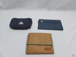 Lote de 3 nécessaire de cias aéreas diversas. Medindo a bege 16cm x 15cm.