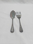 Par de talher de servir peixe em prata 90 Wolff, modelo lacinho. Medindo a faca 24,5cm de comprimento.