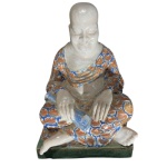 Escultura em cerâmica chinesa do final do sec XIX representando BUDA sentando em meditação - altura 31 cm - obs: leves marcas do tempo