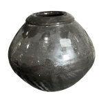 Vaso de porcelana negra art decó japonês - altura 26 cm e diâmetro da boca 9 cm