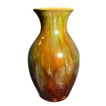 Vaso em porcelana esmalte flambé na cor caramelo e verde- CHINA - altura 22 cm e diâmetro da boca 9 cm