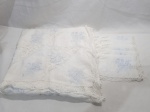 Linda Toalha de mesa Quadrada com 6  guardanapos em algodão. Peças lindas, com bordados e em bom estado de conservação. Medindo: G: 25 x 25 cm T: 160 x 160 cm. ( peças com marcas de guardado)