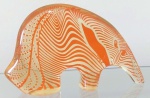 ABRAHAM PALATNIK – Escultura cinética representando tamandua em resina de poliéster de manufatura Abraham Palatnik. Medindo 10 cm de altura por 17,5 cm de comprimento. 