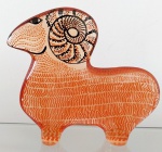 ABRAHAM PALATNIK – Escultura cinética representando carneiro em resina de poliéster de manufatura Abraham Palatnik. Medindo 14,5 cm de altura por 16,5 cm de comprimento. 