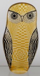 ABRAHAM PALATNIK – Escultura cinética representando coruja em resina de poliéster de manufatura Abraham Palatnik. Medindo 18,5 cm de altura por 9,5 cm de comprimento. 