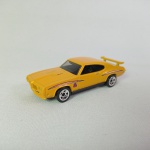 1970 Pontiac GTO Judge - Hot Wheels - Carro de coleção em miniatura na escala 1/64 - Fabricado em diecast com partes em plástico injetado. As rodas giram livremente