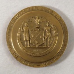MEDALHA - MEDALHÃO comemorativo aos 300 anos de fundação da Cidade de New York (1664 - 1964). Feita em bronze