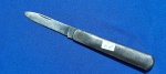 68-  INUSITADO CANIVETE EAGLE KNIFE CO. PATENT PENDING - MADE IN U.S.A. COM EMPUNHADURA EM ÚNICA PEÇA METÁLICA MOLDADA - FECHADO 8,5 CM - ABERTO 14 CM