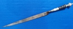 6 - FACA REGIONAL NORDESTE BRASIL - AO MODO FACA DE PONTA - COMPRIMENTO TOTAL 28 CM , LÂMINA  19 CM - AÇO CARBONO - BOTÃO REDONDO -  EMPUNHADURA EM ANÉIS DE CHIFRE, E METAL