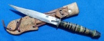24 - POSSIVEL KLEINER - MINIATURA -  FACA ESCOTEIRA REGIONAL - CUNHO DEFORMADDO -  LÂMINA AÇO CARBONO - CABO EM SEÇÕES DE CHIFRE - COMPRIMENTO17,5 CM - LÂMINA 10 CM