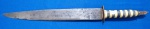38 -  FACA/PUNHAL LONGA -  INDUSTRIAL  - COMPRIMENTO 33,5 CM - LÂMINA 22,5 CM - GUARDA EM "CHAPA" - CABO EM SEGMENTOS DE PLÁSTICO E  METAL