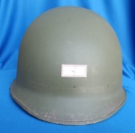2 - CAPACETE M1 - U.S. - PRESILHA MOVEL -  BORDA AÇO INOX - EMENDA  TRASEIRA - Capacete Mod. - M74 Áustria ( clone do M1) , fabricado pela Ubricht wit we schwanenstadt - MARCAS USCH87