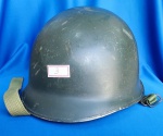 3 - CAPACETE M1 - U.S. - PRESILHA MOVEL - BORDA AÇO INOX - EMENDA TRASEIRA  - PINTURA LISA