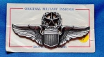 1 - U. S. AIR FORCE - COMMAND PILOT BADGE - 7,8 X 3,5 CM - ANOS 80